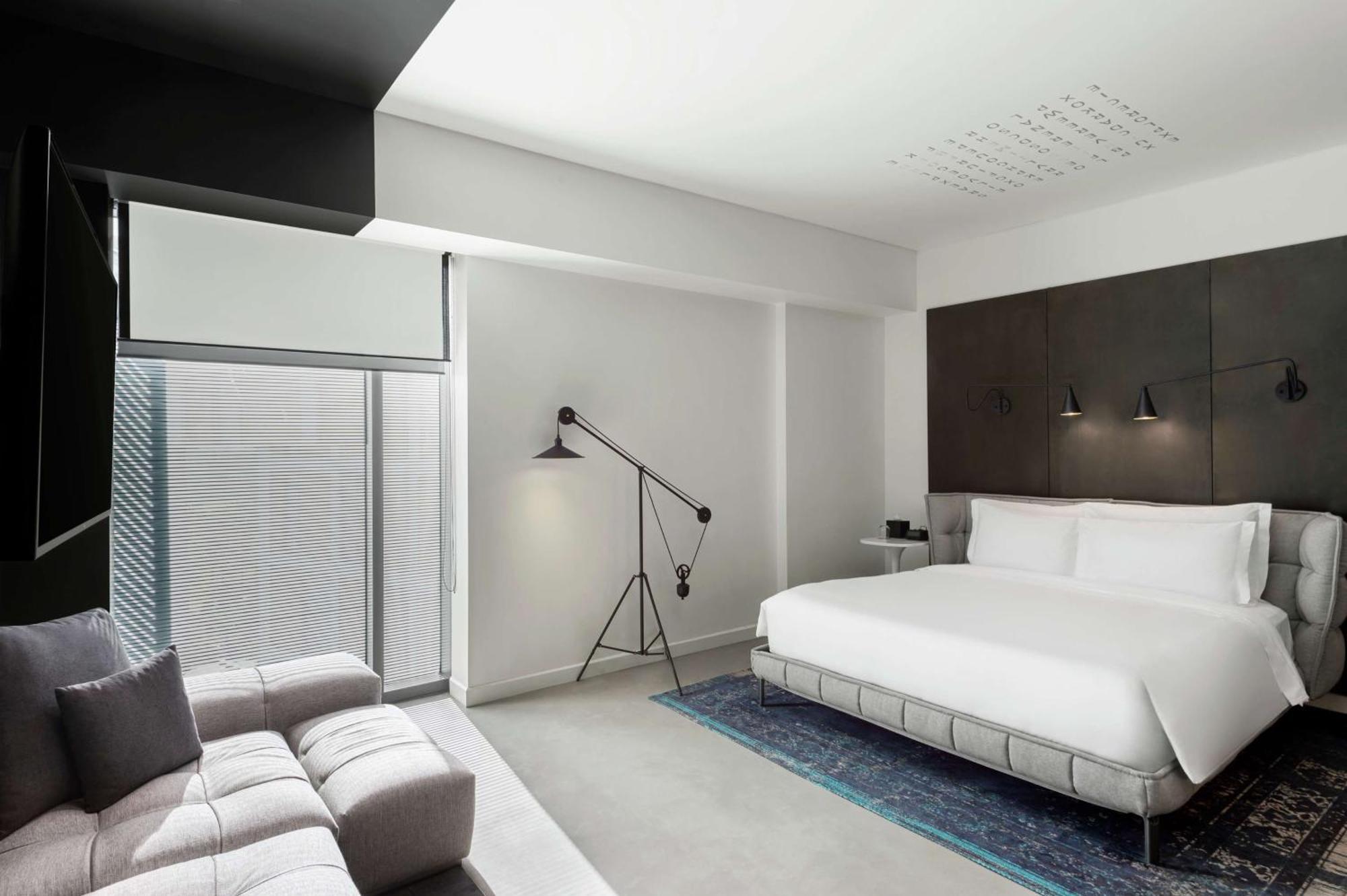 Отель Canopy By Hilton Al Seef