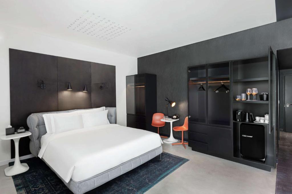 Canopy By Hilton Al Seef 4* Дубай