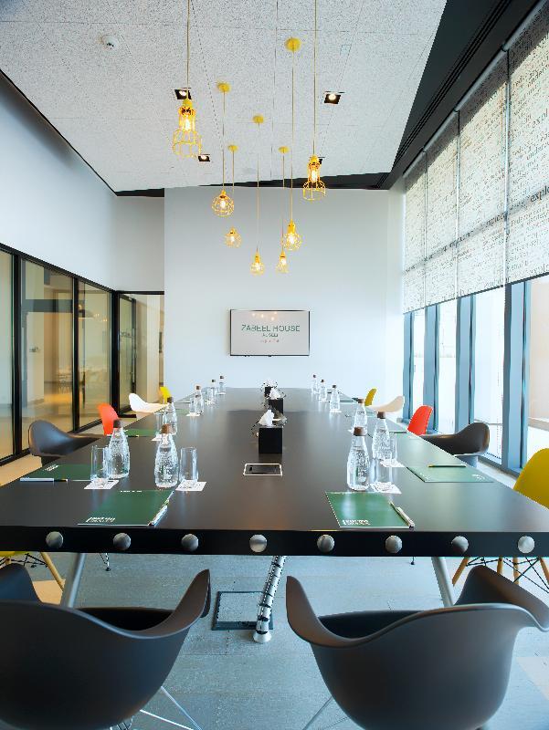 Canopy By Hilton Al Seef Отель 4*